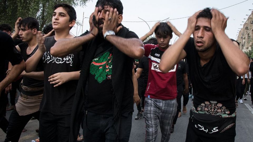 عزاداران زائرین اربعین حسینی در شهر سماوه