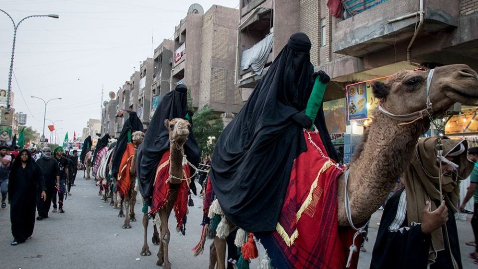 عزاداران زائرین اربعین حسینی در شهر سماوه