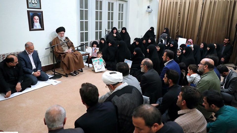 دیدارخانواده‌های شهدای مدافع حرم با رهبر معظم انقلاب
