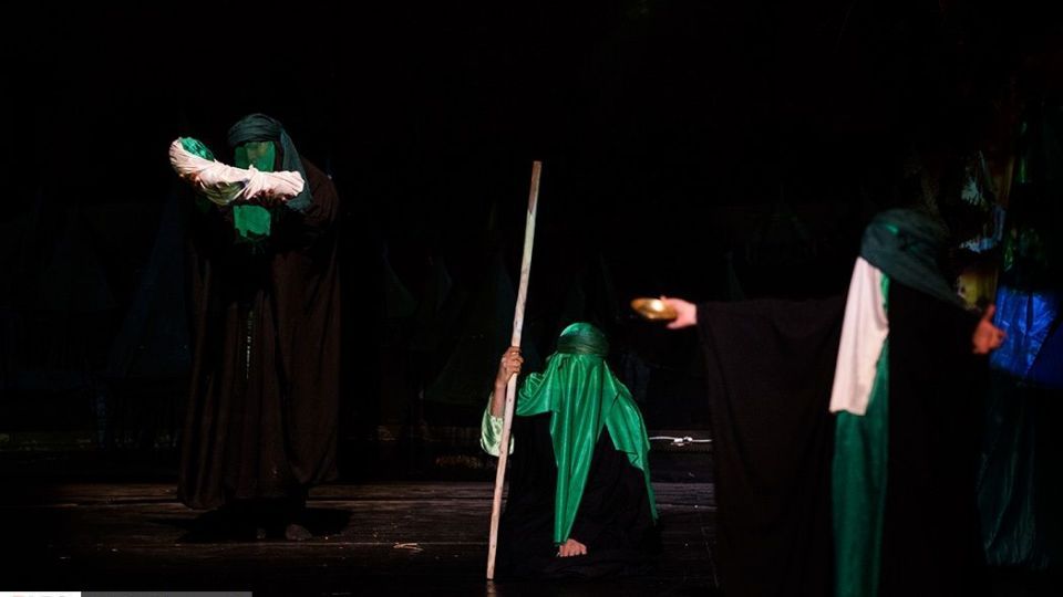 نمایش آئینی «ظهر روز دهم» 