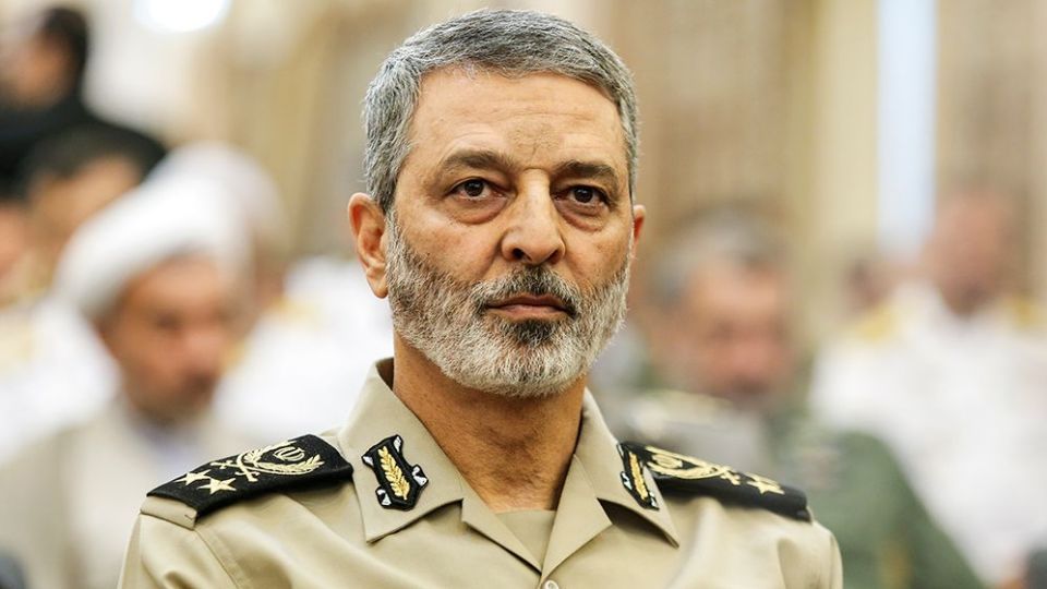 فرمانده کل ارتش: تولید جنگنده کوثر ثابت کرد تحریمها سلاحی ناکارآمد است فرمانده کل ارتش: تولید جنگنده کوثر ثابت کرد تحریمها سلاحی ناکارآمد است