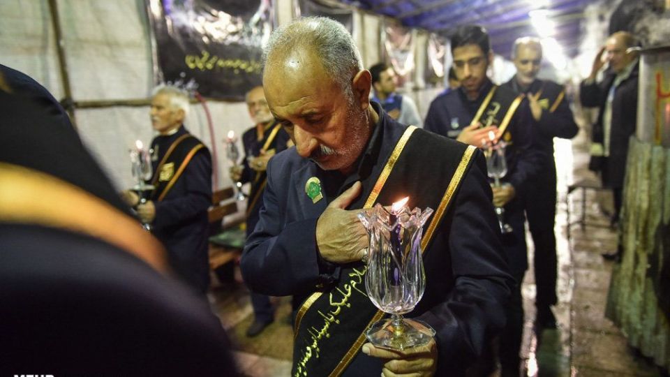 پخت 84 هزارکیلو آش نذری در شیراز