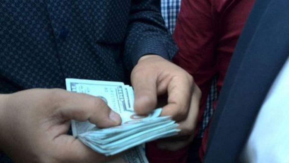 دلار وارد کانال ۱۱ هزار تومان شد دلار وارد کانال ۱۱ هزار تومان شد