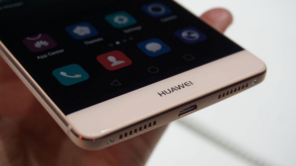 هواوی برترین سازنده گوشی هوشمند جهان میشود هواوی برترین سازنده گوشی هوشمند جهان میشود