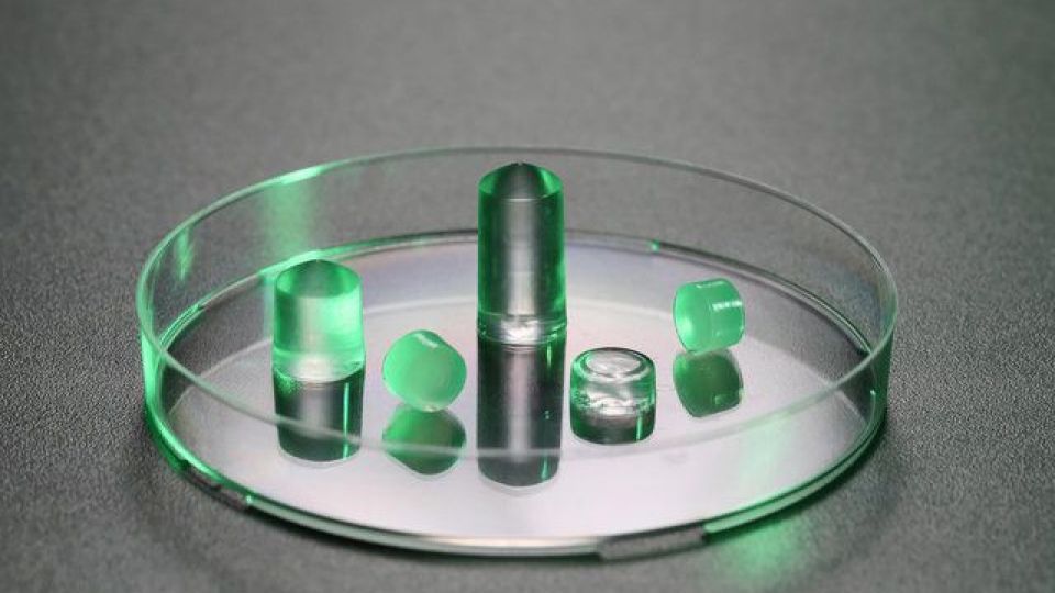 انقلابی در جراحی زانو با ابداع دانشمند ایرانی و همکارانش انقلابی در جراحی زانو با ابداع دانشمند ایرانی و همکارانش