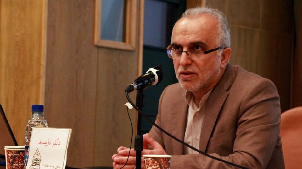 توضیحات فرهاد دژپسند درباره انتخاب فرزند وزیر کشور به عنوان مشاور جوانان در وزارت اقتصاد/ فرزندی که از رانت پدرش استفاده نکرده است توضیحات فرهاد دژپسند درباره انتخاب فرزند وزیر کشور به عنوان مشاور جوانان در وزارت اقتصاد/ فرزندی که از رانت پدرش استفاده نکرده است