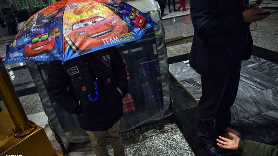 بارش باران در شب میلاد حضرت رسول‎ در حرم رضوی