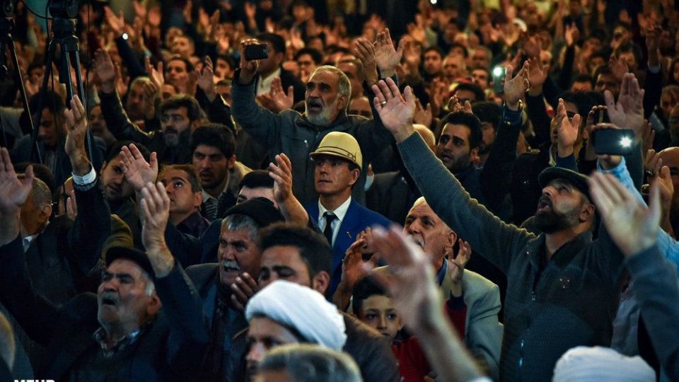 بارش باران در شب میلاد حضرت رسول‎ در حرم رضوی