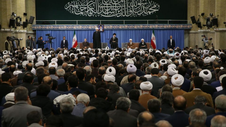دیدار جمعی از مسئولان نظام و سفرای کشورهای اسلامی با رهبر انقلاب
