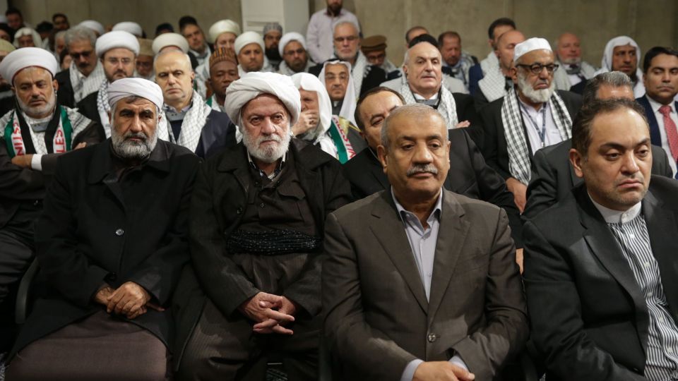 دیدار جمعی از مسئولان نظام و سفرای کشورهای اسلامی با رهبر انقلاب