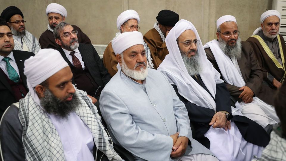 دیدار جمعی از مسئولان نظام و سفرای کشورهای اسلامی با رهبر انقلاب