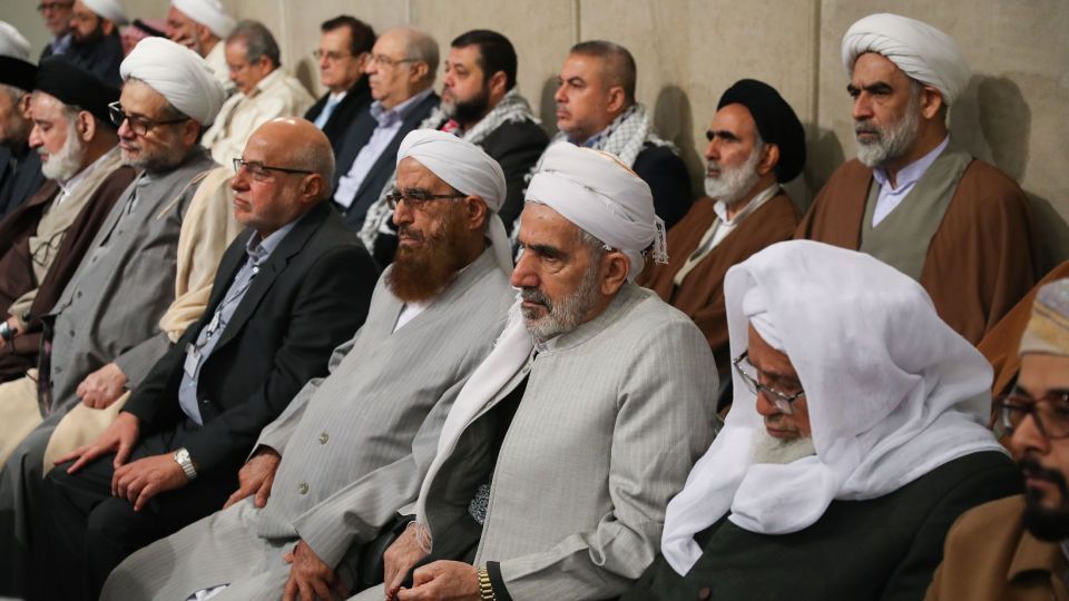 دیدار جمعی از مسئولان نظام و سفرای کشورهای اسلامی با رهبر انقلاب