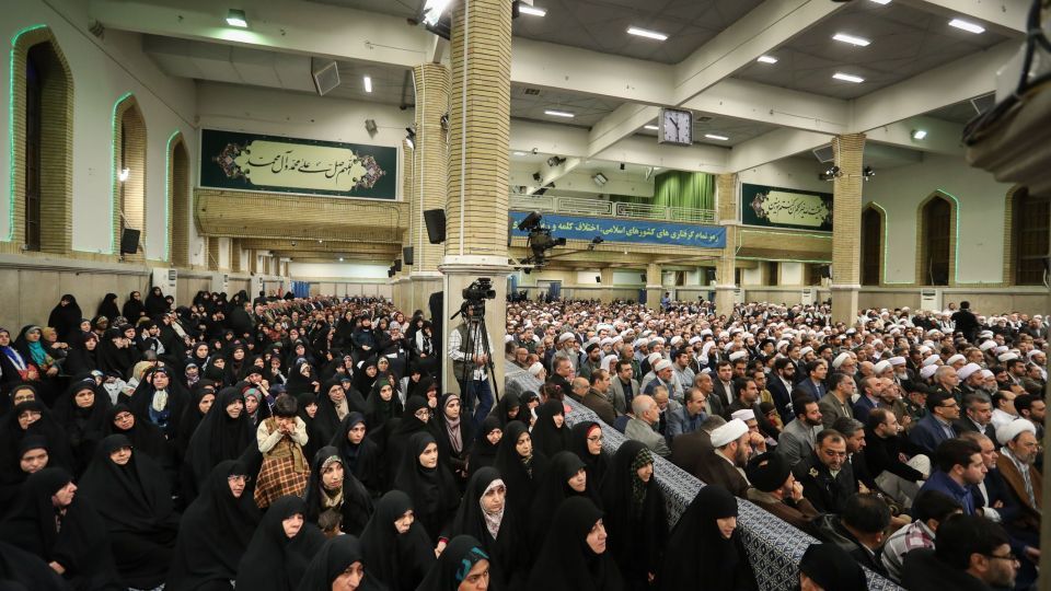 دیدار جمعی از مسئولان نظام و سفرای کشورهای اسلامی با رهبر انقلاب