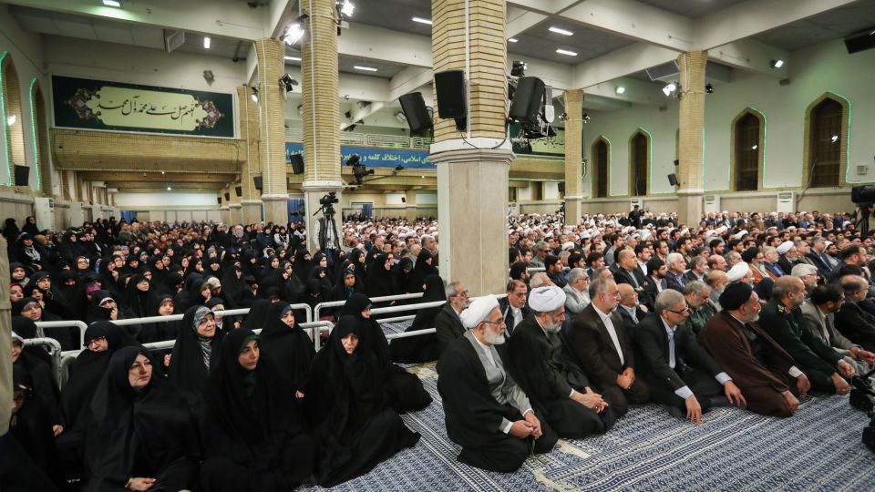 دیدار جمعی از مسئولان نظام و سفرای کشورهای اسلامی با رهبر انقلاب