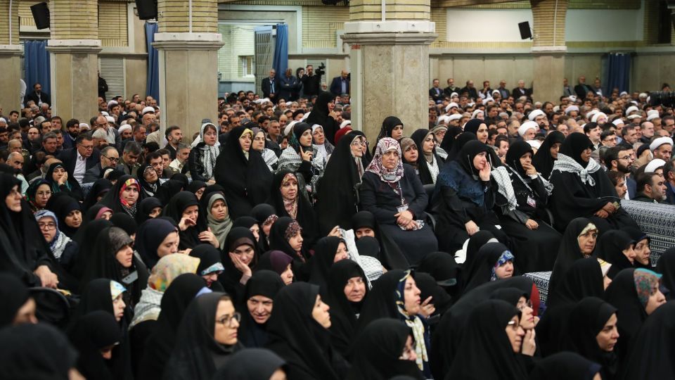 دیدار جمعی از مسئولان نظام و سفرای کشورهای اسلامی با رهبر انقلاب