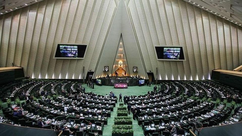 استعفای دسته جمعی ۱۸ نماینده مجلس + عکس استعفای دسته جمعی ۱۸ نماینده مجلس + عکس