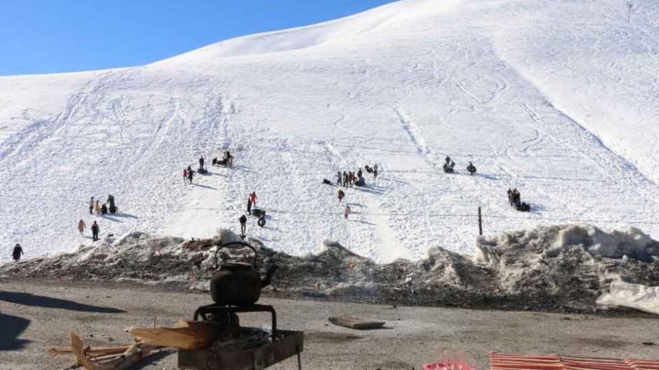 شادیِ پس از برف در ارتفاعات شهرکرد