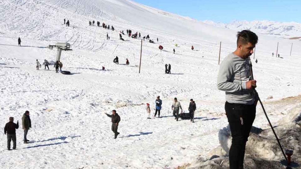 شادیِ پس از برف در ارتفاعات شهرکرد