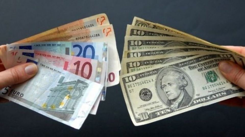 نرخ ارز در صرافیها؛ دلار ثابت ماند نرخ ارز در صرافیها؛ دلار ثابت ماند