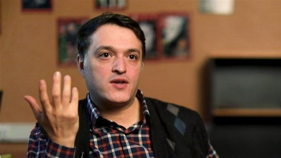 خوئینیها از هاشمی رفسنجانی انتقاد کرد تا روحانی را هدف بگیرد/ برخی در درون جبهه اصلاحات میگویند ما باید از روحانی عبور بکنیم/ واعظی حرف بیربطی نزده است خوئینیها از هاشمی رفسنجانی انتقاد کرد تا روحانی را هدف بگیرد/ برخی در درون جبهه اصلاحات میگویند ما باید از روحانی عبور بکنیم/ واعظی حرف بیربطی نزده است