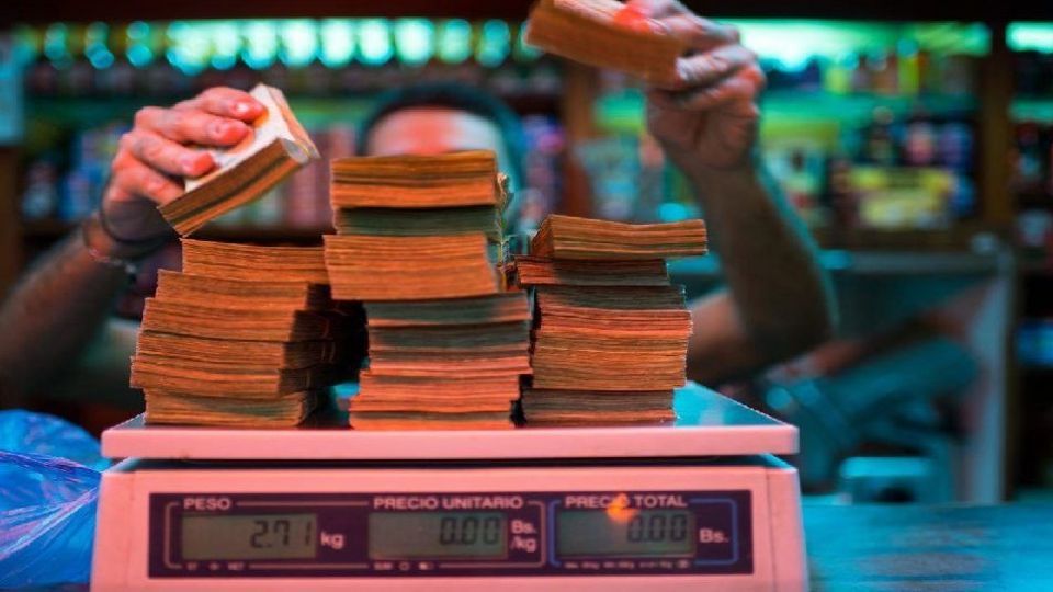 مگس سیاسی روی زخم اقتصادی/ عبرتهای ماجرای ونزوئلا برای ما چیست؟ مگس سیاسی روی زخم اقتصادی/ عبرتهای ماجرای ونزوئلا برای ما چیست؟