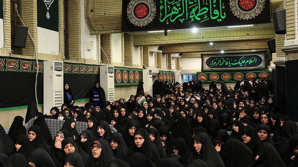 مراسم عزاداری حضرت زهرا (س) در حسینیه امام خمینی (ره)