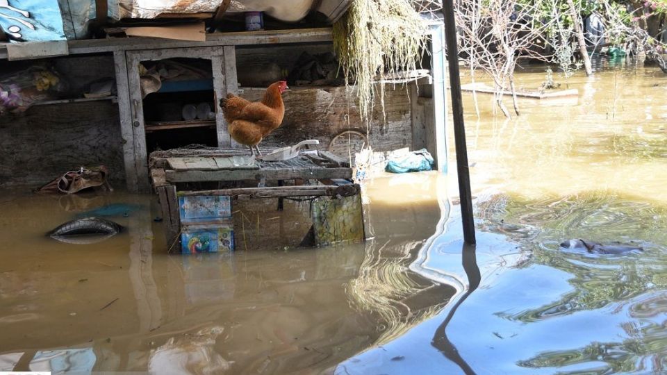 سیل در آق‌قلا و کمک‌رسانی مردمی