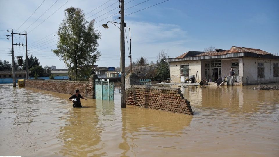 سیل در آق‌قلا و کمک‌رسانی مردمی