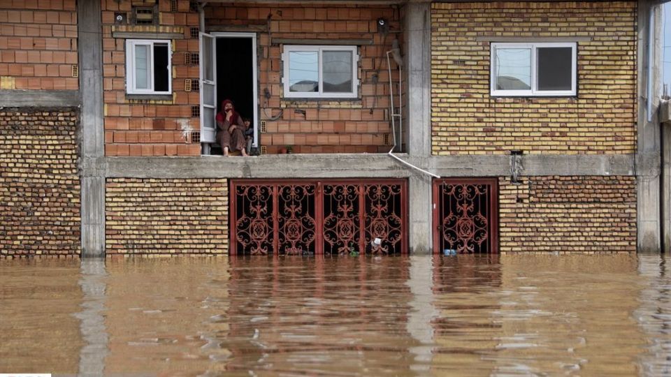 سیل در آق‌قلا و کمک‌رسانی مردمی