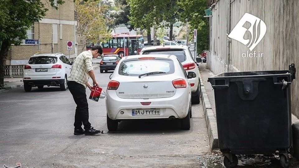 صف طولانی مقابل پمپ بنزین ها