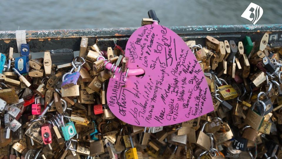 پل عشق فرانسه