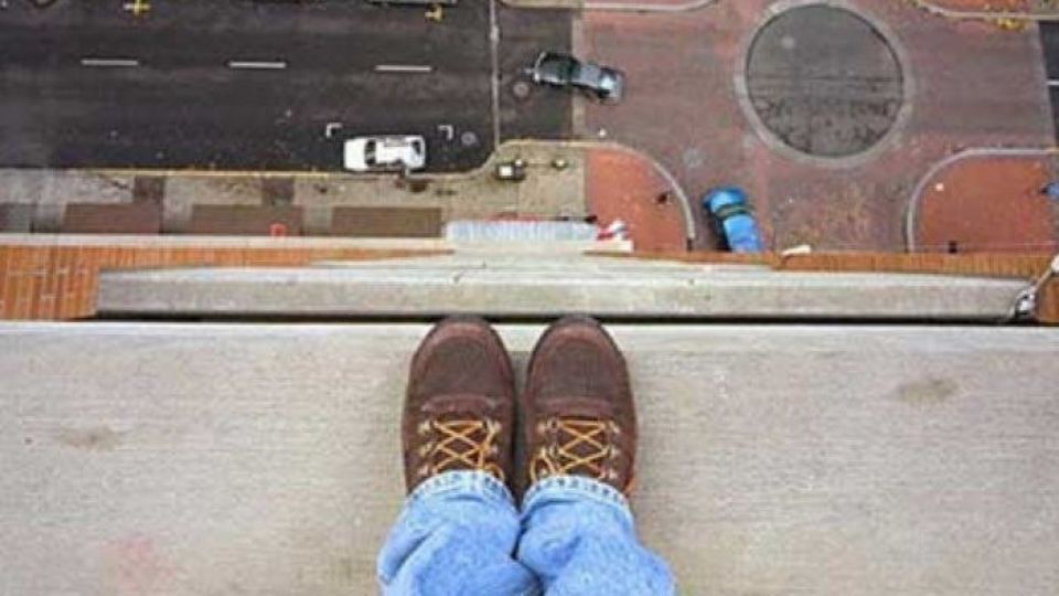 مادر تهرانی به زندگی خود و پسرش پایان داد مادر تهرانی به زندگی خود و پسرش پایان داد