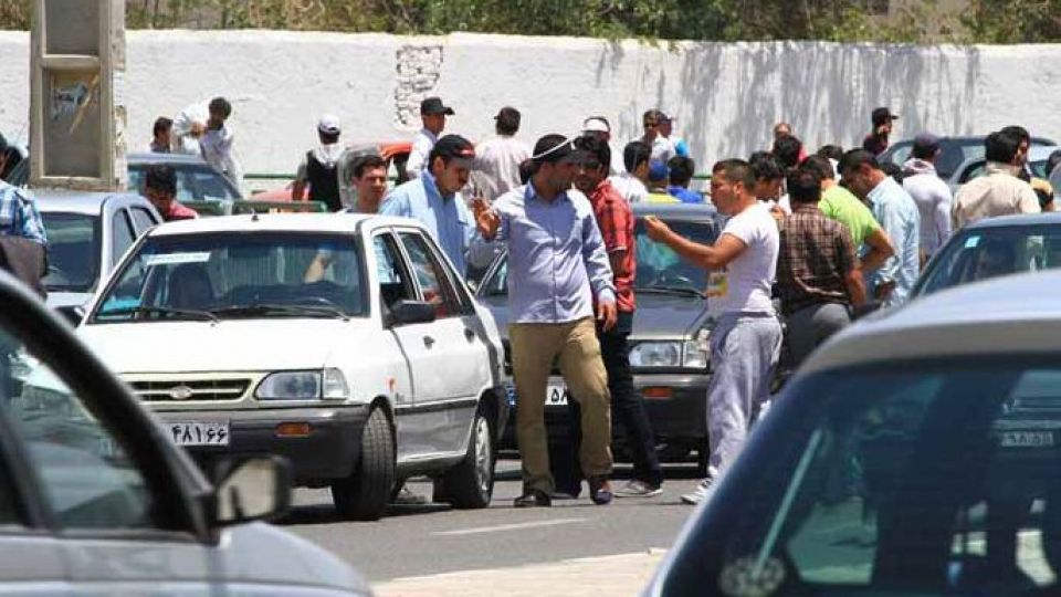 کوچ دلالان خودرو به تلگرام و اینستاگرام؛ ۶۳۰ هزار خریدار در دام ۲۰ کانال و پیج دلالان افتادند کوچ دلالان خودرو به تلگرام و اینستاگرام؛ ۶۳۰ هزار خریدار در دام ۲۰ کانال و پیج دلالان افتادند