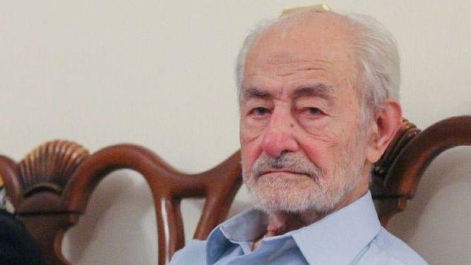 سید مهدی شجاعی نویسنده و مدیر نشر کتاب نیستان به سوگ درگذشت پدر نشست سید مهدی شجاعی نویسنده و مدیر نشر کتاب نیستان به سوگ درگذشت پدر نشست