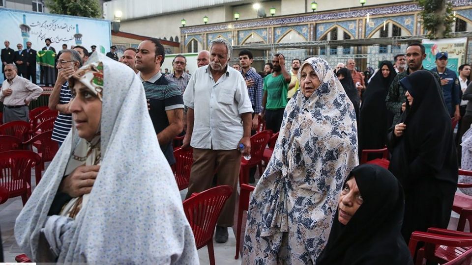 آئین تعویض پرچم گنبد امامزاده صالح(ع)