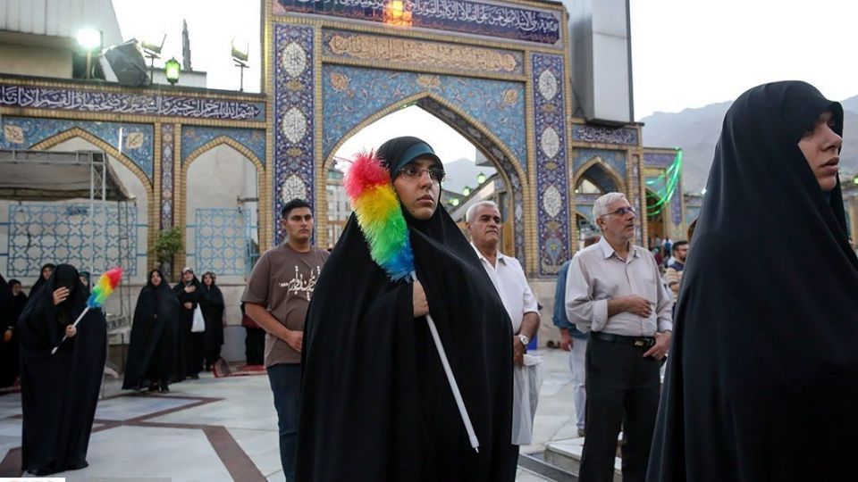 آئین تعویض پرچم گنبد امامزاده صالح(ع)