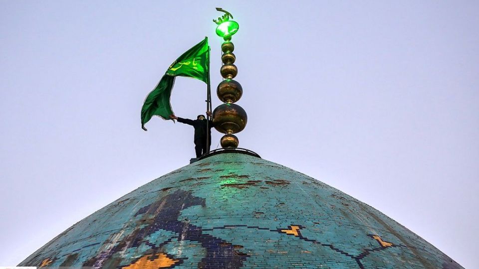 آئین تعویض پرچم گنبد امامزاده صالح(ع)