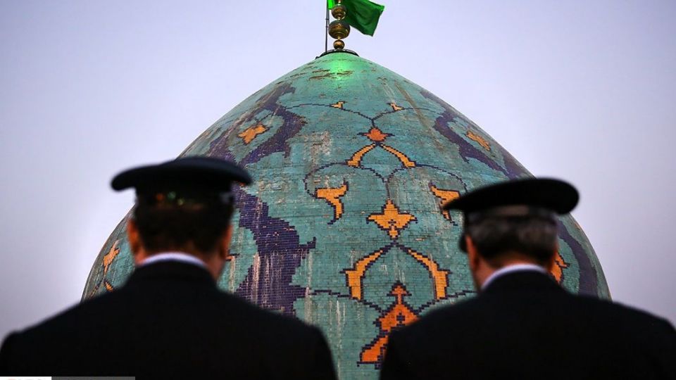 آئین تعویض پرچم گنبد امامزاده صالح(ع)
