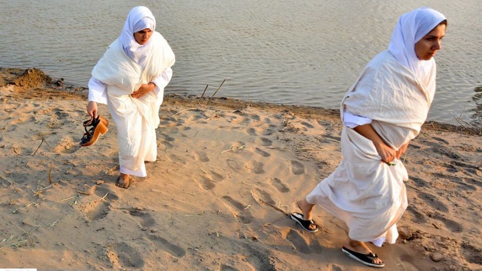 مراسم غسل تعمید مندائیان در رود کارون