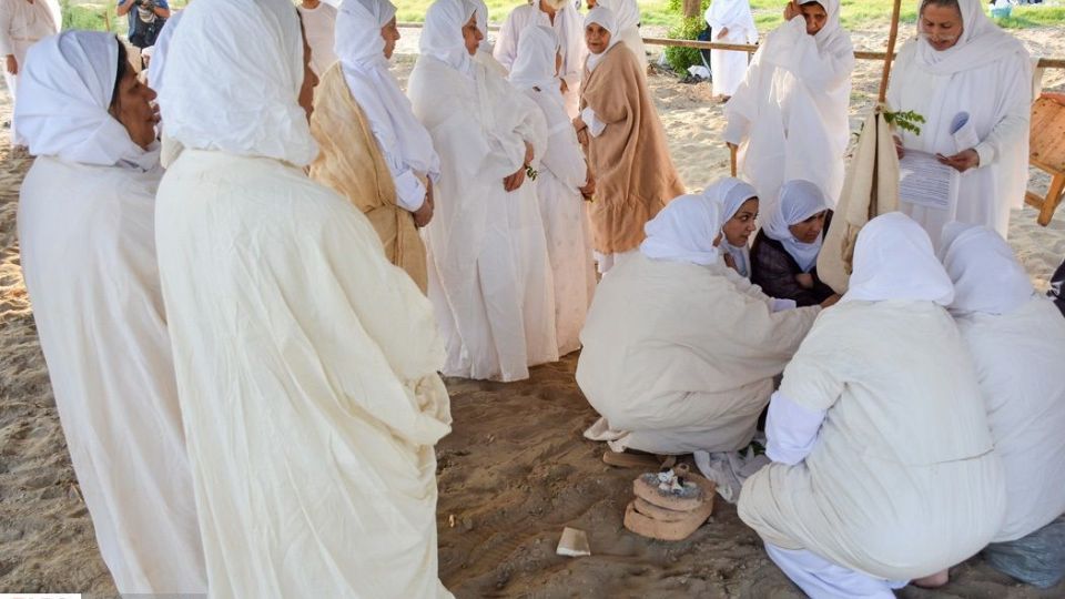 مراسم غسل تعمید مندائیان در رود کارون