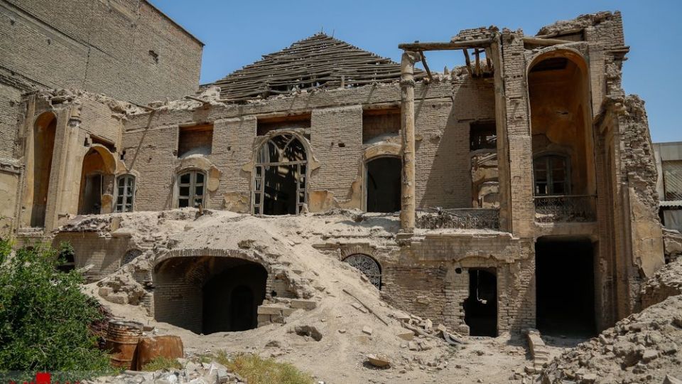 یادگار مخروبه قاجاریه در بازار تهران
