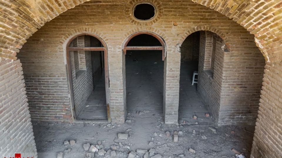 یادگار مخروبه قاجاریه در بازار تهران