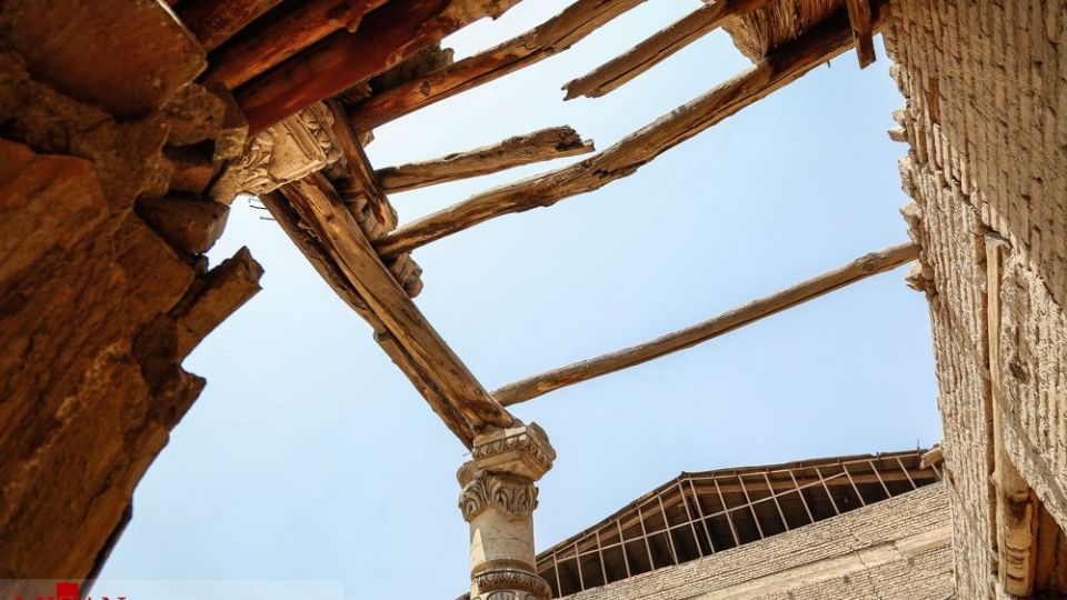 یادگار مخروبه قاجاریه در بازار تهران