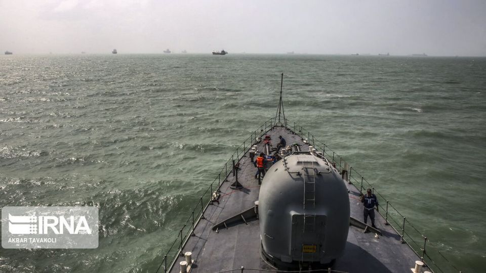 عبور و مرور نفتکش‌ها در تنگه هرمز