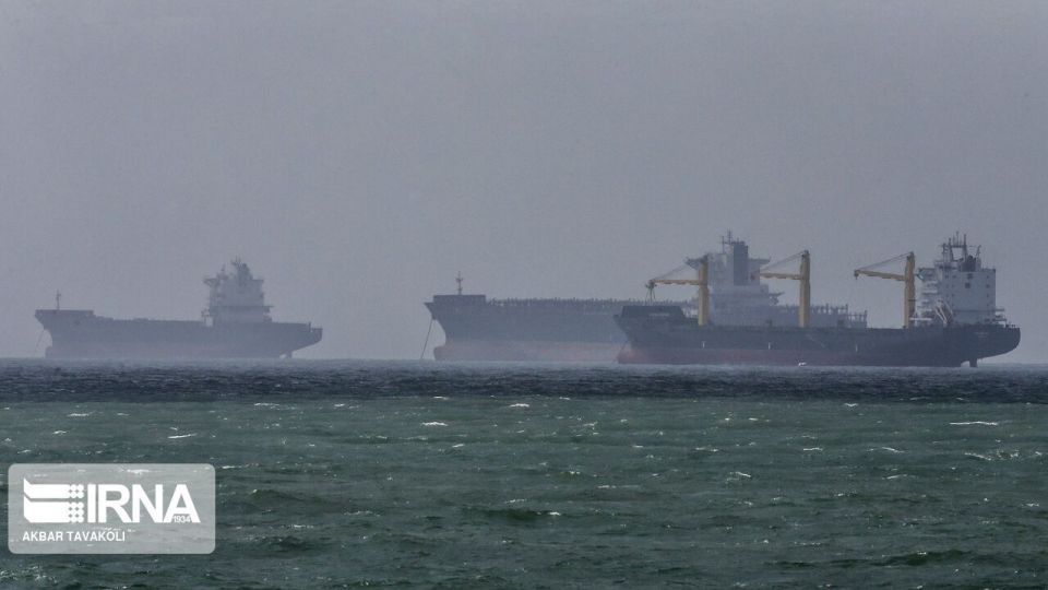 عبور و مرور نفتکش‌ها در تنگه هرمز