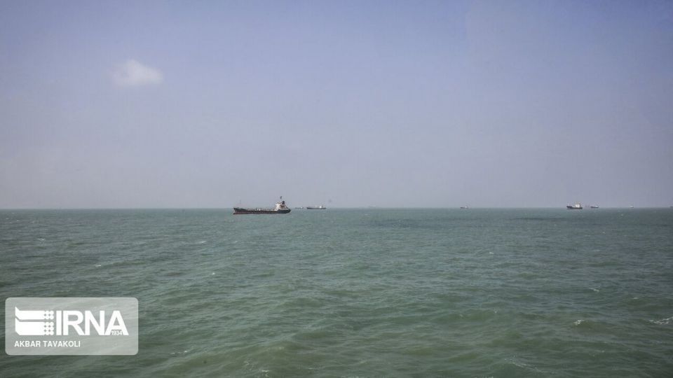 عبور و مرور نفتکش‌ها در تنگه هرمز