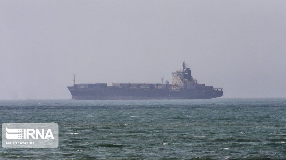 عبور و مرور نفتکش‌ها در تنگه هرمز