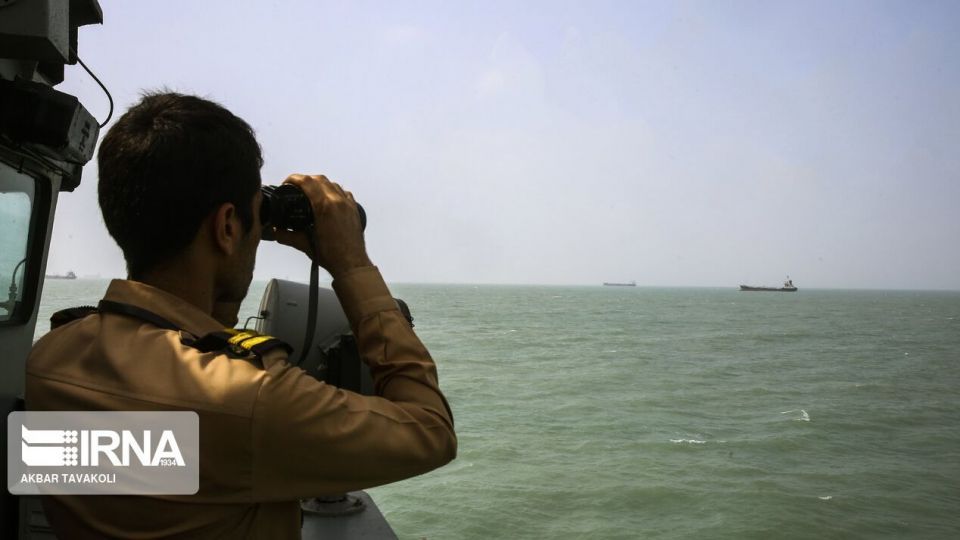 عبور و مرور نفتکش‌ها در تنگه هرمز