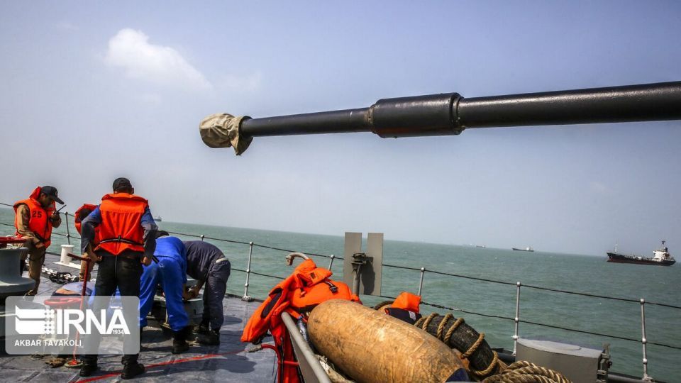 عبور و مرور نفتکش‌ها در تنگه هرمز