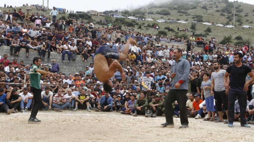 مسابقات کشتی لوچو